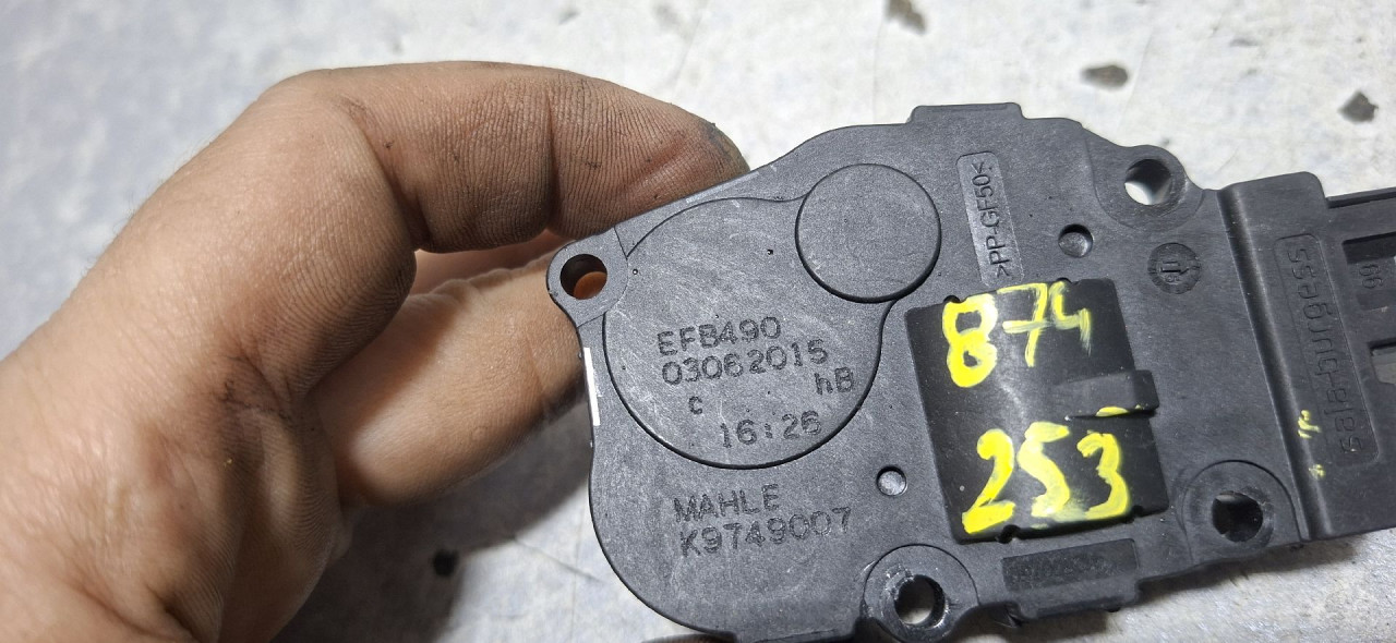 DIJELOVI MOTORIC KLAPNE AUDI Q5 > 12-16 2.0 EFB490