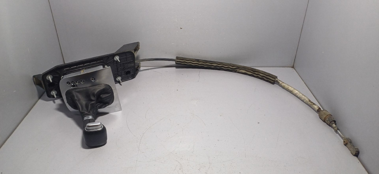 DIJELOVI SALTEBLA VW GOLF 6 SW > 09-13 5K1713025AF