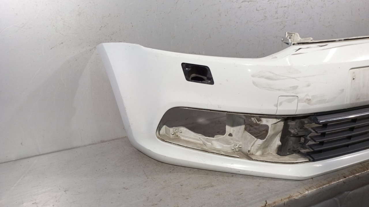 DIJELOVI BRANIK VW POLO > 14-17 6C0807221