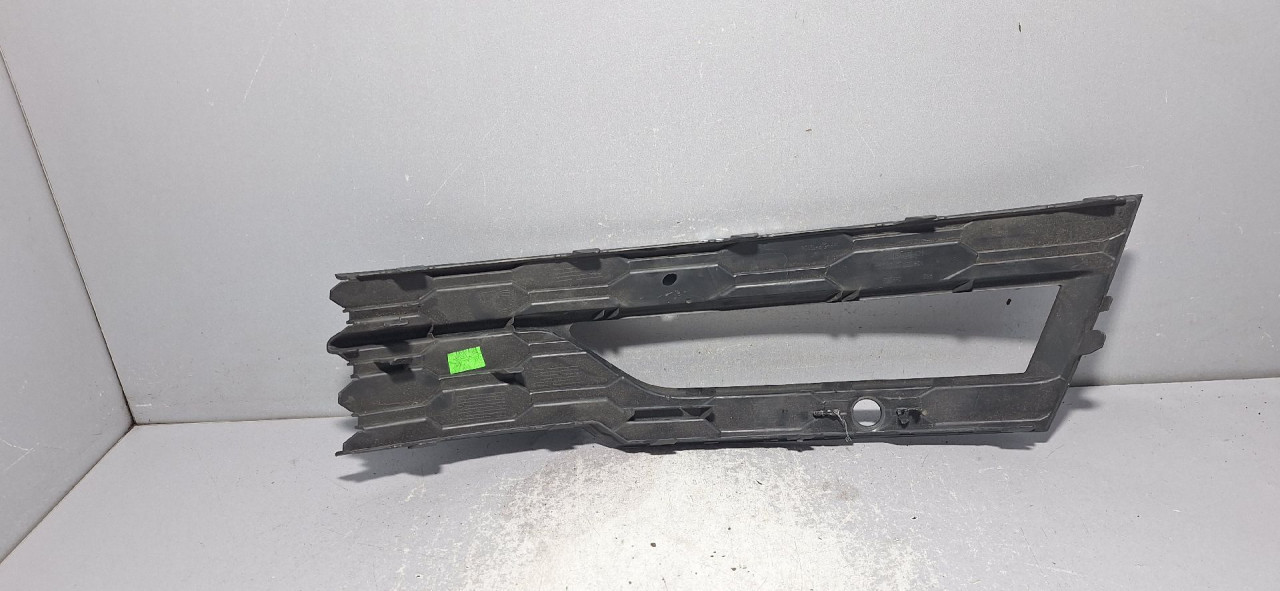 RESETKA BRANIKA SKODA OCTAVIA > 13-16 5E3807681