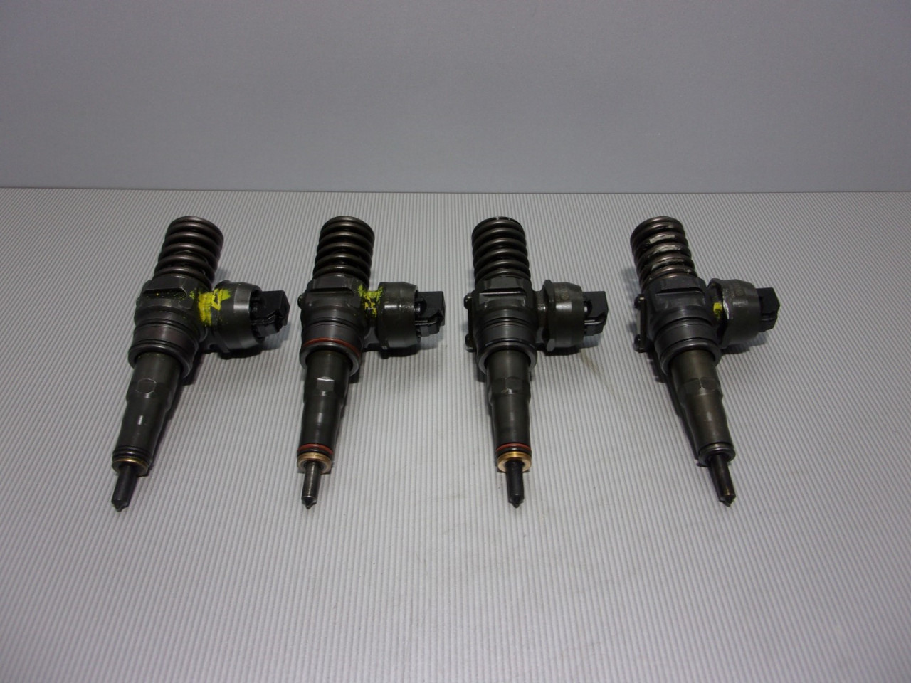 DIJELOVI DIZNA AUDI A3 > 03-08 038130073BN
