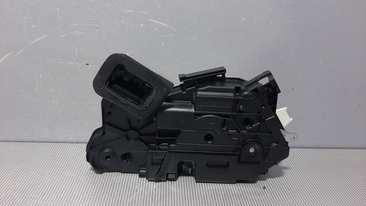 DIJELOVI BRAVA VRATA VW GOLF 6 > 08-12 5K1837015B
