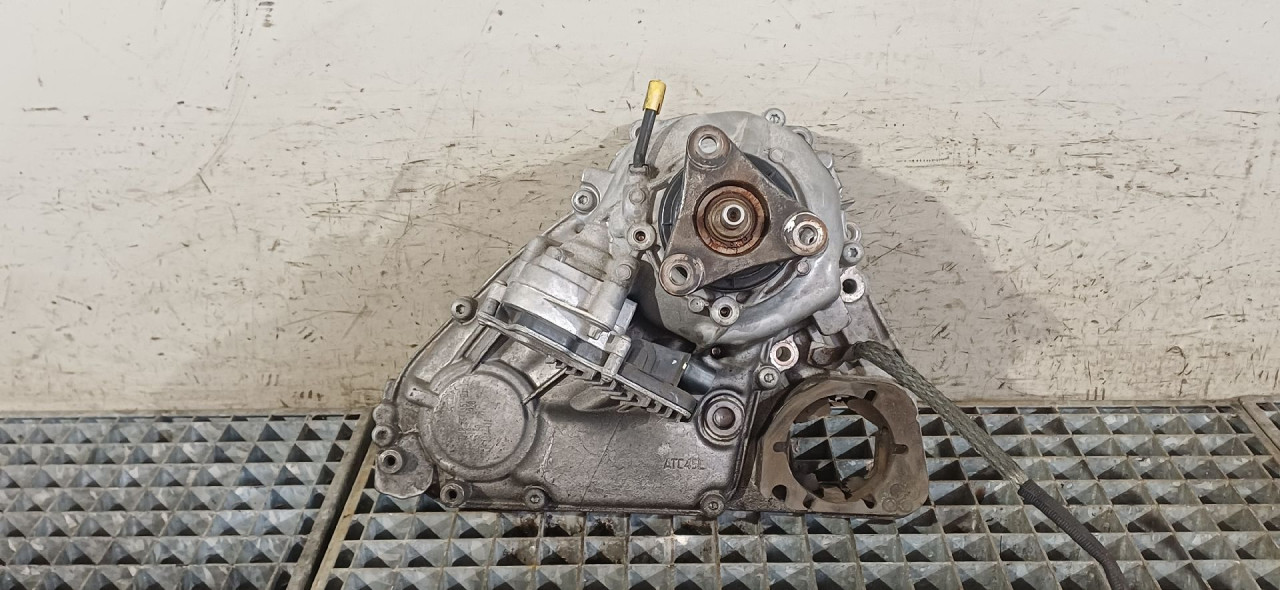 DIJELOVI REDUKTOR BMW X5 (F15) > 13-18 3.0 8643151