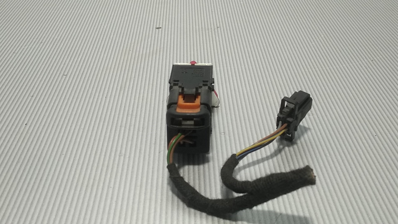 DIJELOVI PREKIDAC VW GOLF 5 > 03-08 1K0953509A