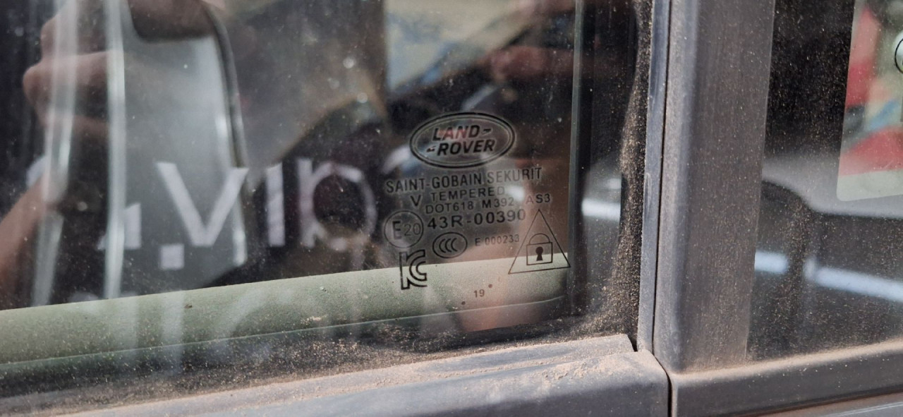 DIJELOVI STAKLO LAND ROVER DEFENDER (L663) > 19- 2.0