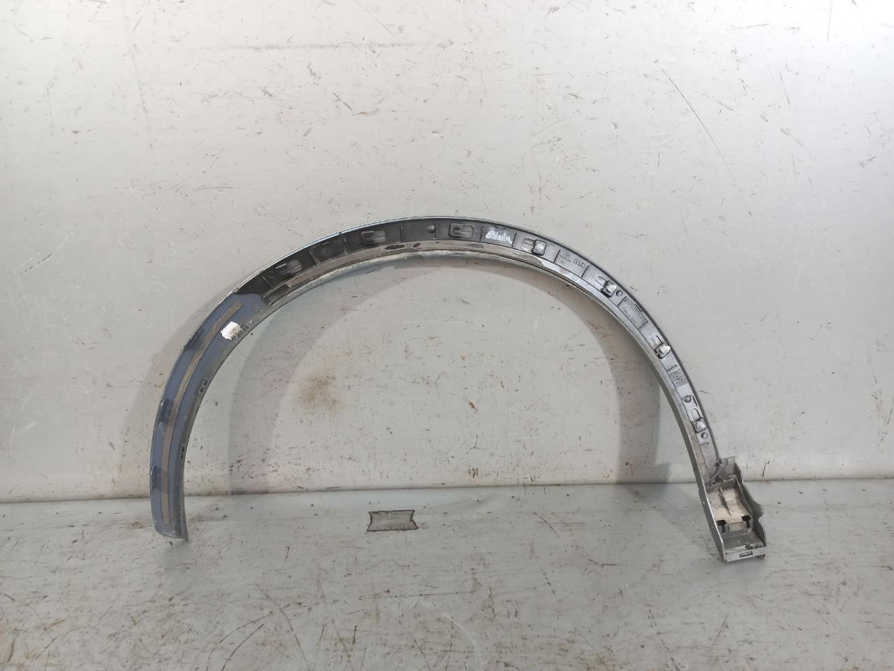 DIJELOVI RUB BLATOBRANA AUDI Q3 > 15-18 8U0853718A