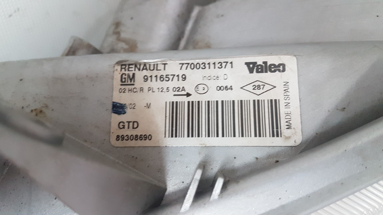 DIJELOVI FAR RENAULT TRAFIC > 00-06 7700311371