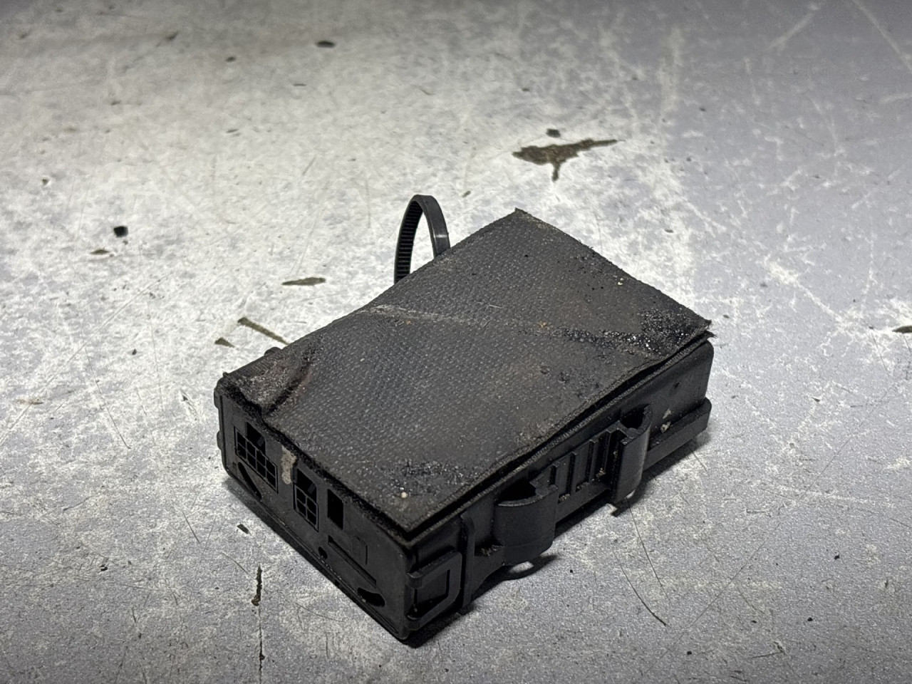 DIJELOVI ELEKTRONIKA ALARMA VW PASSAT B7 > 10-14 4C2231ACEC