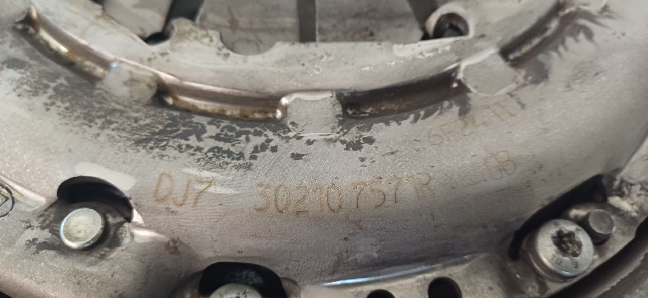 DIJELOVI KORPA NISSAN JUKE > 14-19 30210757R