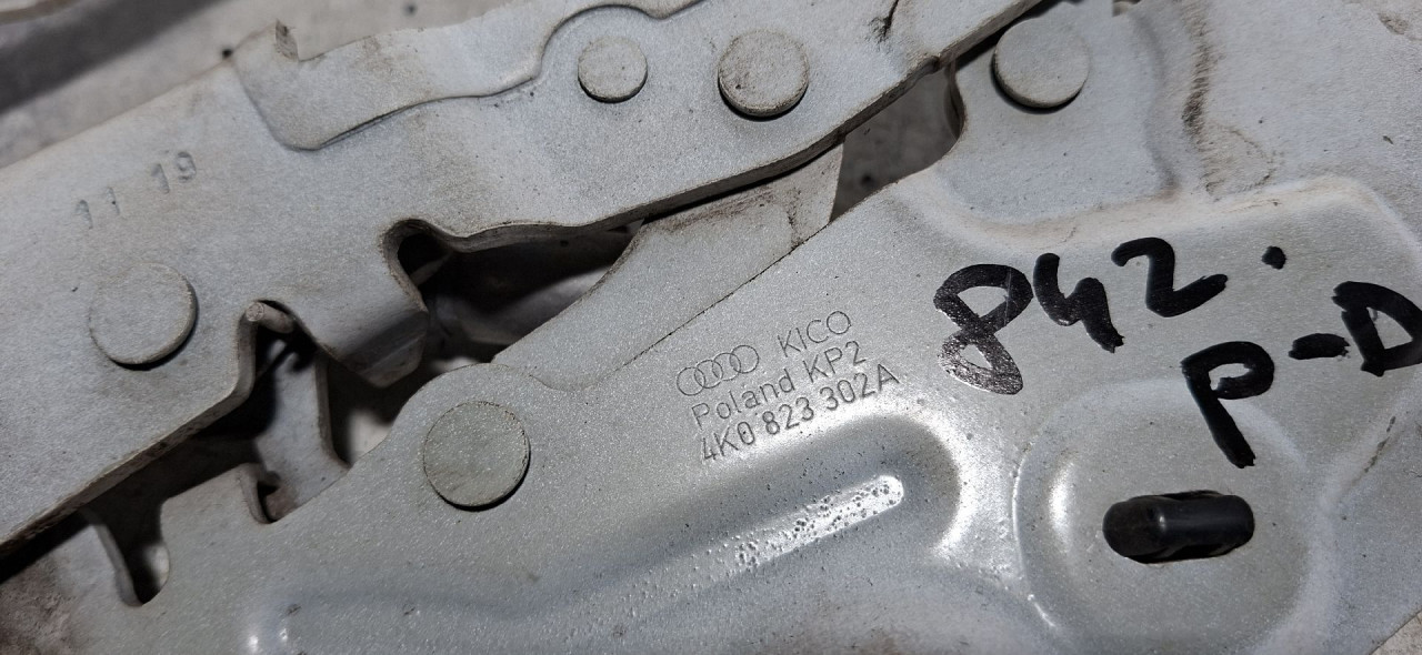 DIJELOVI SKARE OD HAUBE AUDI A6 4K > 18- 4K0823302A