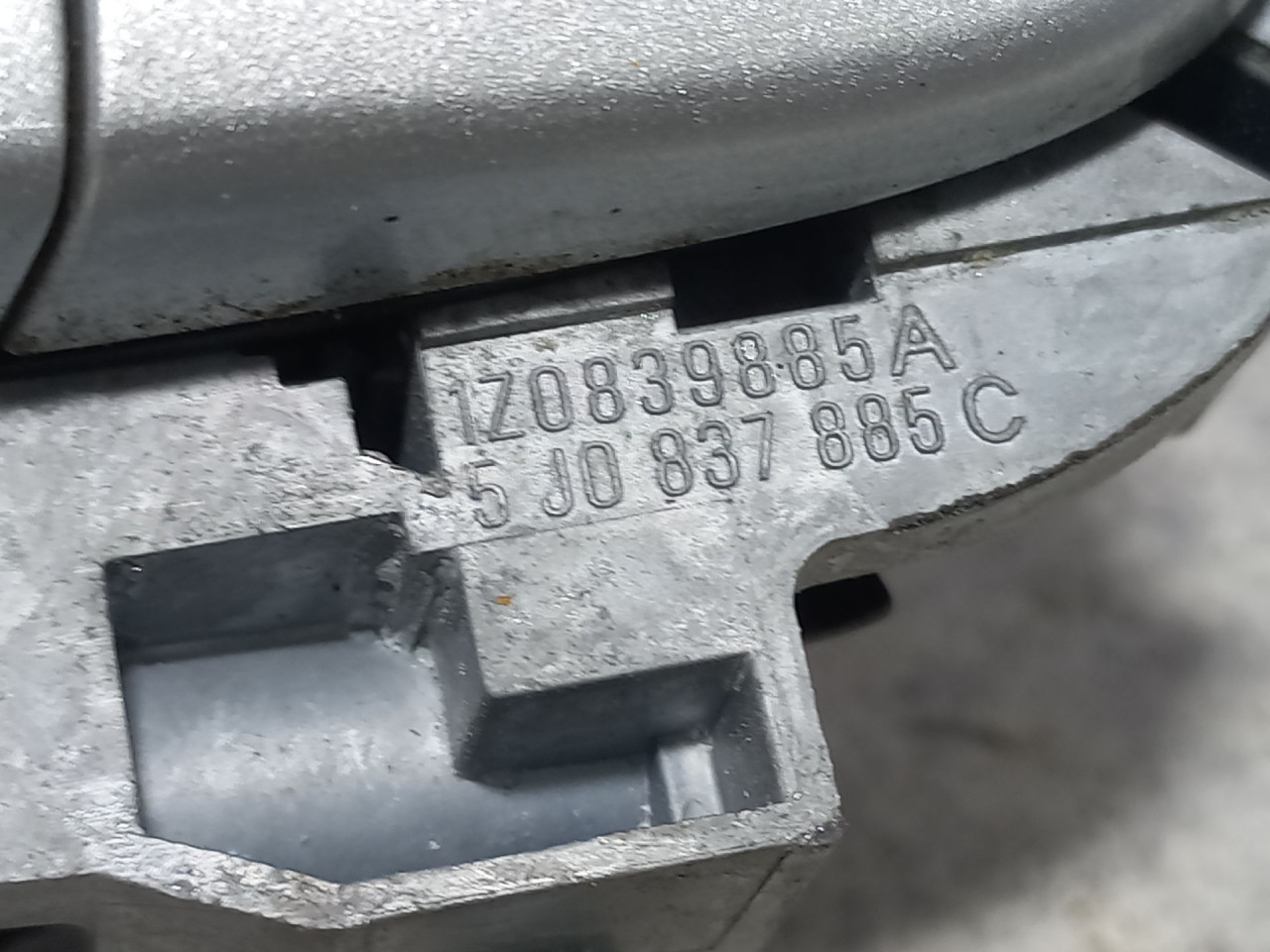 RUCKA VRATA SKODA OCTAVIA > 08-13 1Z0839885A