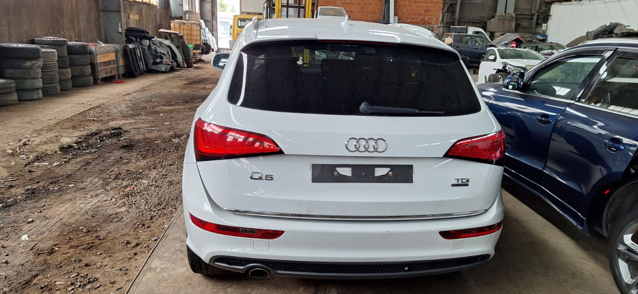 DIJELOVI AUDI Q5 2.0 DIZEL 140KW 4X4 QUATTRO MJENJAC MOTOR CNHA