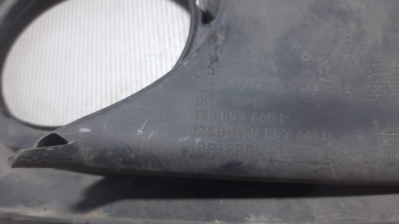 PLASTIKA BRANIKA VW CADDY > 10-15 1T0853665P