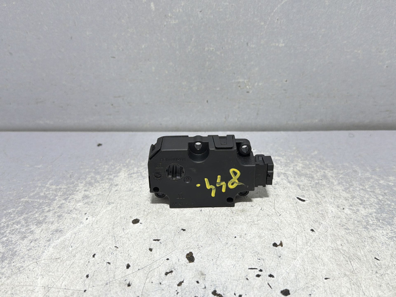 MOTORIC KLAPNE MERCEDES E KLASA (W213/S213) > 16-23 T1002128B