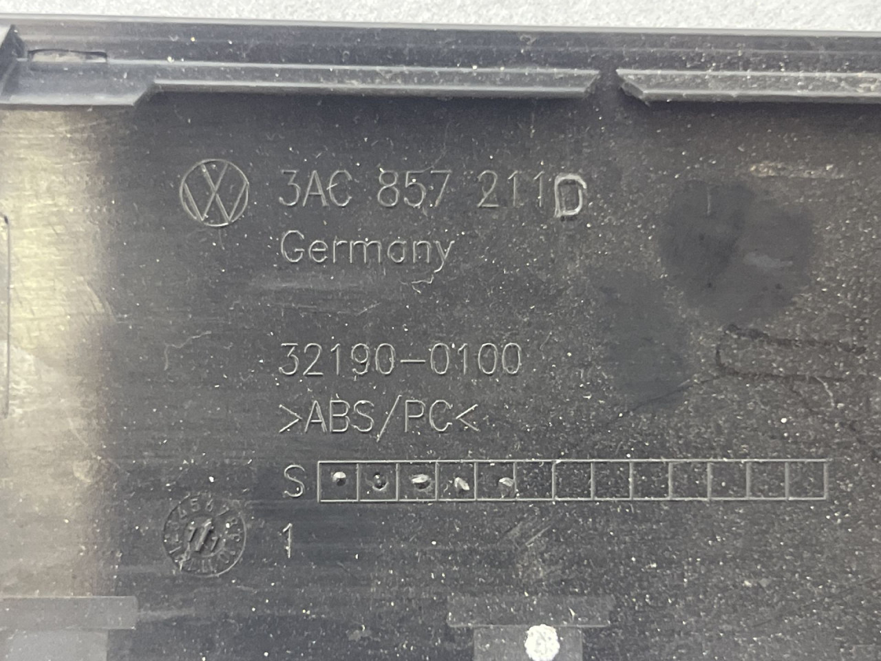 DIJELOVI LAJSNA VW PASSAT B7 > 10-14 3AC857211D