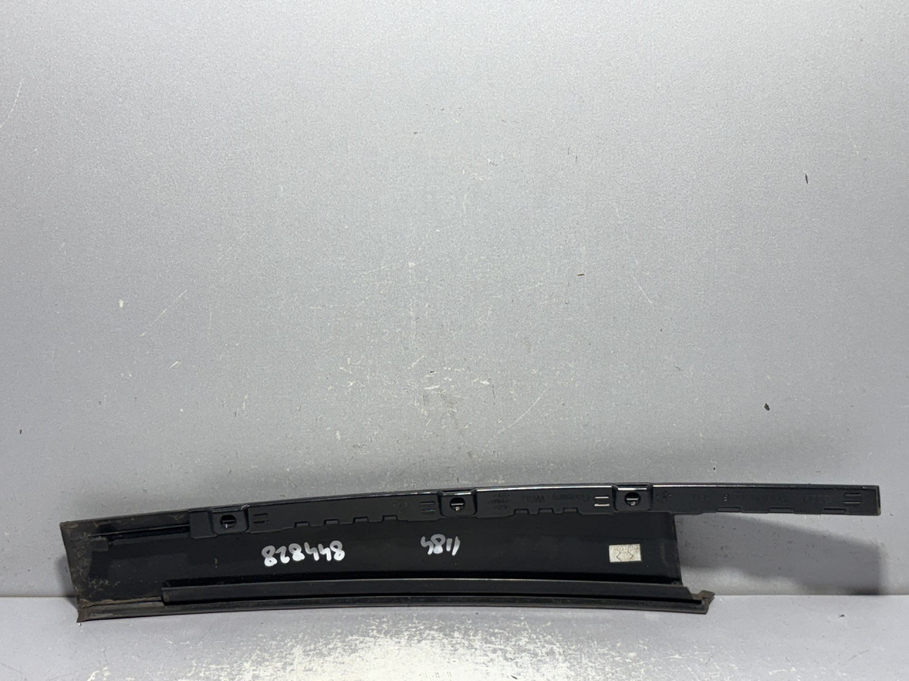 DIJELOVI LAJSNA AUDI A1 > 14-18 8X4839902E