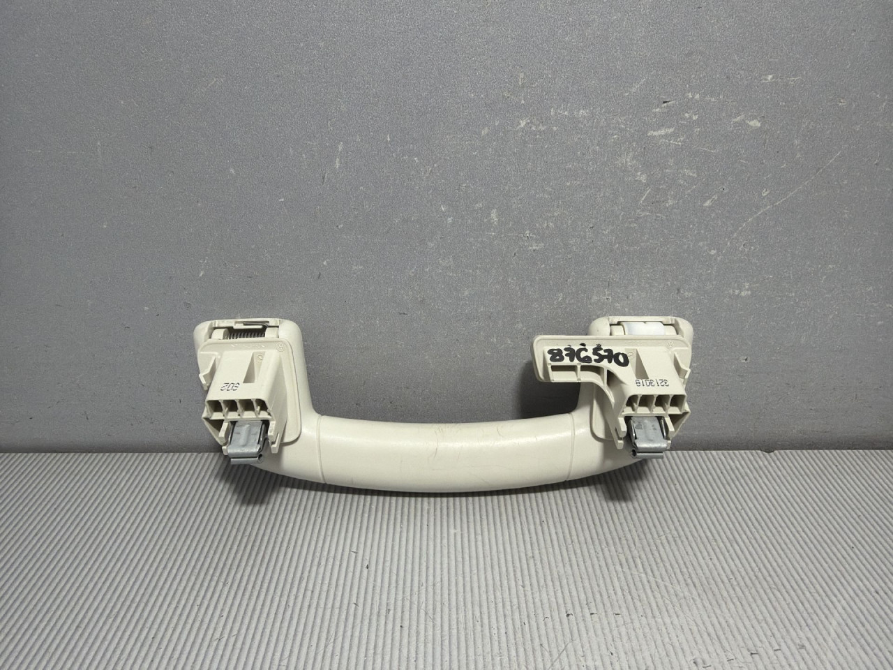 DIJELOVI KROVNA RUCKA VW PASSAT B8 > 14-19 2.0 3G0857643B