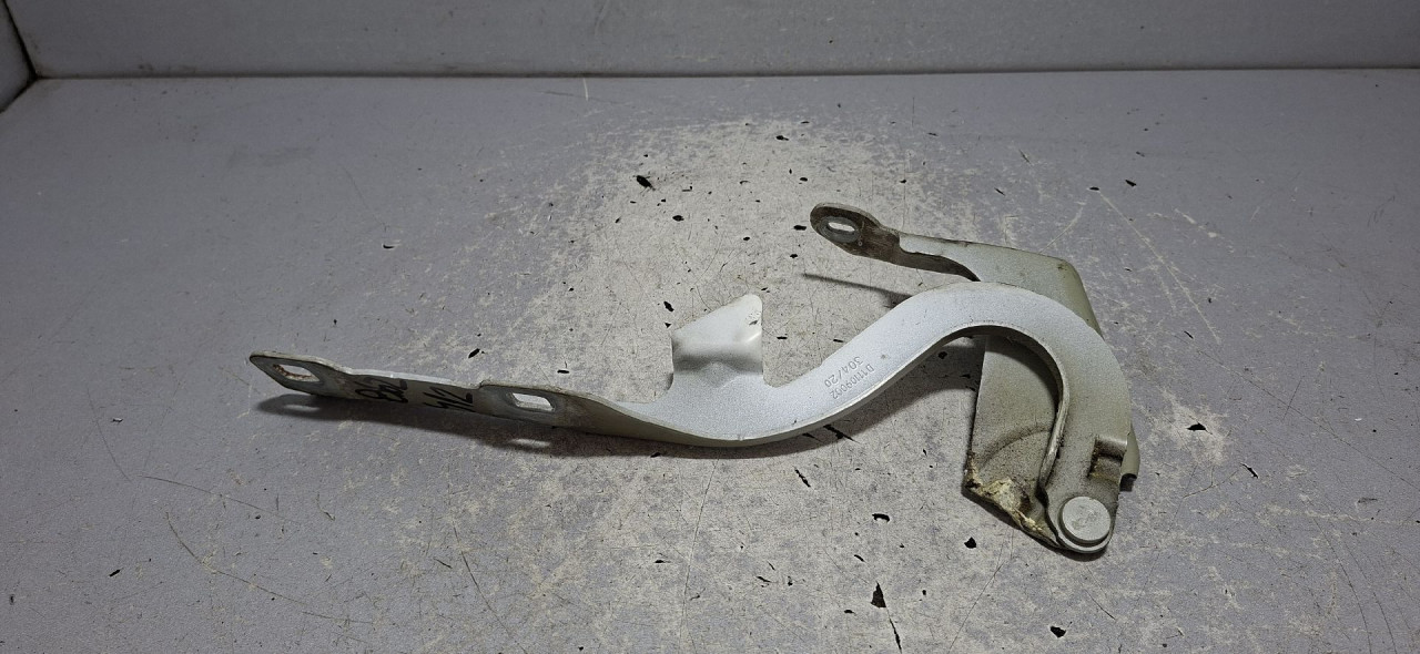 DIJELOVI SKARE OD HAUBE PEUGEOT 308 > 17-21 1.5 9677784900