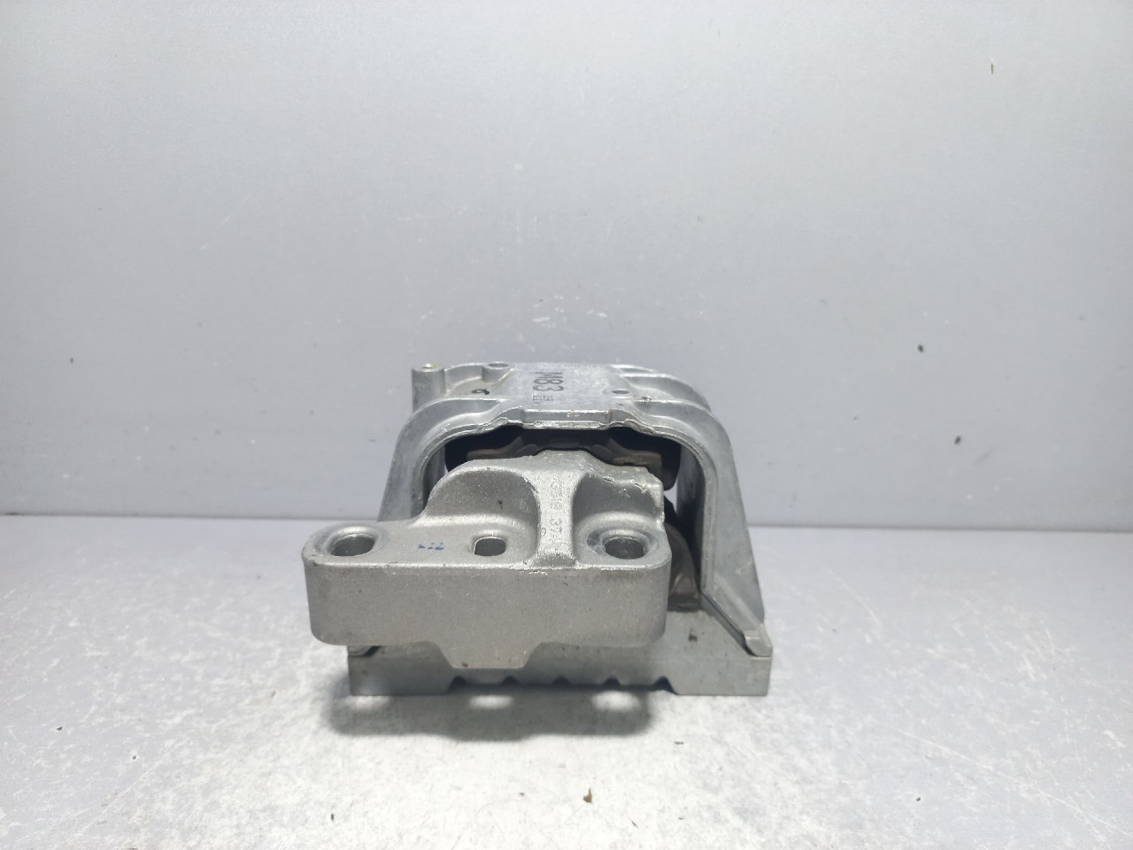 DIJELOVI NOSAC MOTORA VW PASSAT B6 > 05-10 1K0199262CG