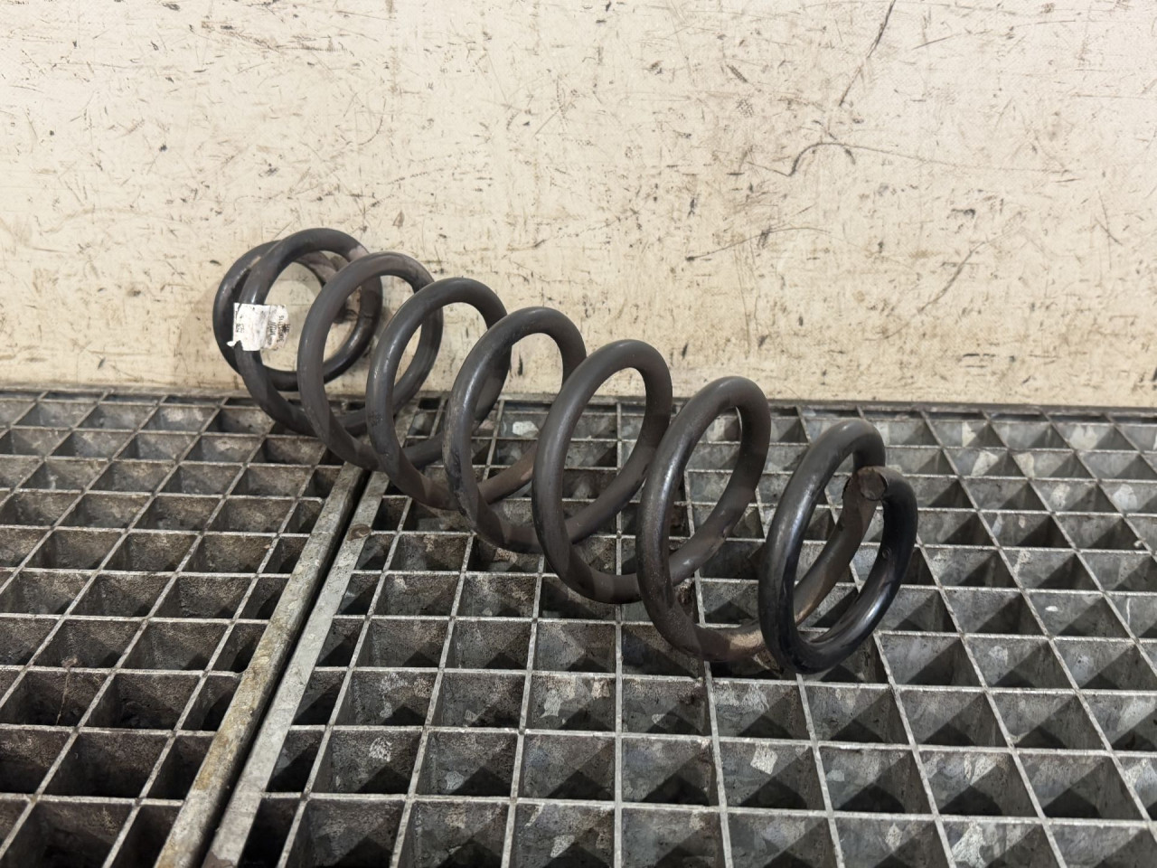 DIJELOVI OPRUGA AMORTIZERA VW PASSAT B8 > 14-19 1.6 3Q0511115AH