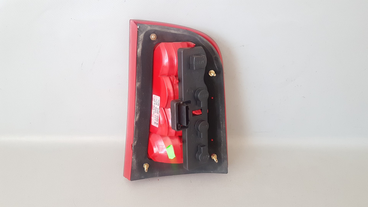 STOP SVJETLO SKODA OCTAVIA > 00-04 1U9945095B