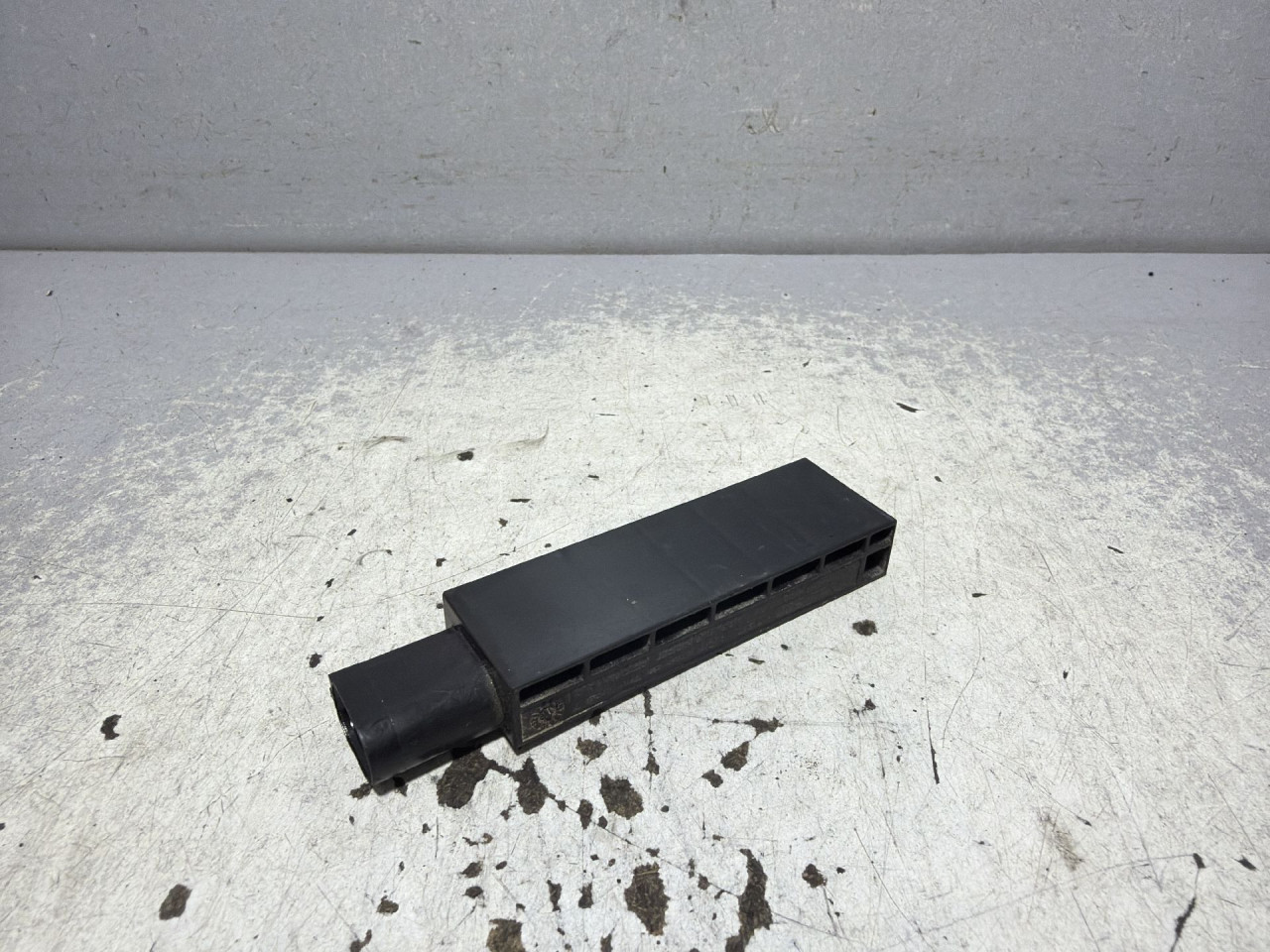 DIJELOVI ANTENA SKODA SUPERB > 19- 5Q0962131