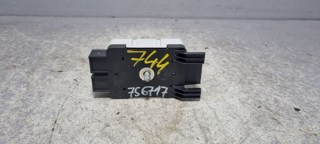 DIJELOVI ANTENA SEAT ATECA > 16-20 5Q0035570