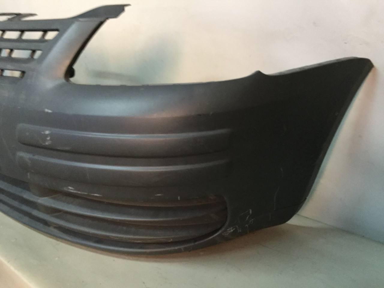 BRANIK VW CADDY > 03-10 VW904009 2K0807231