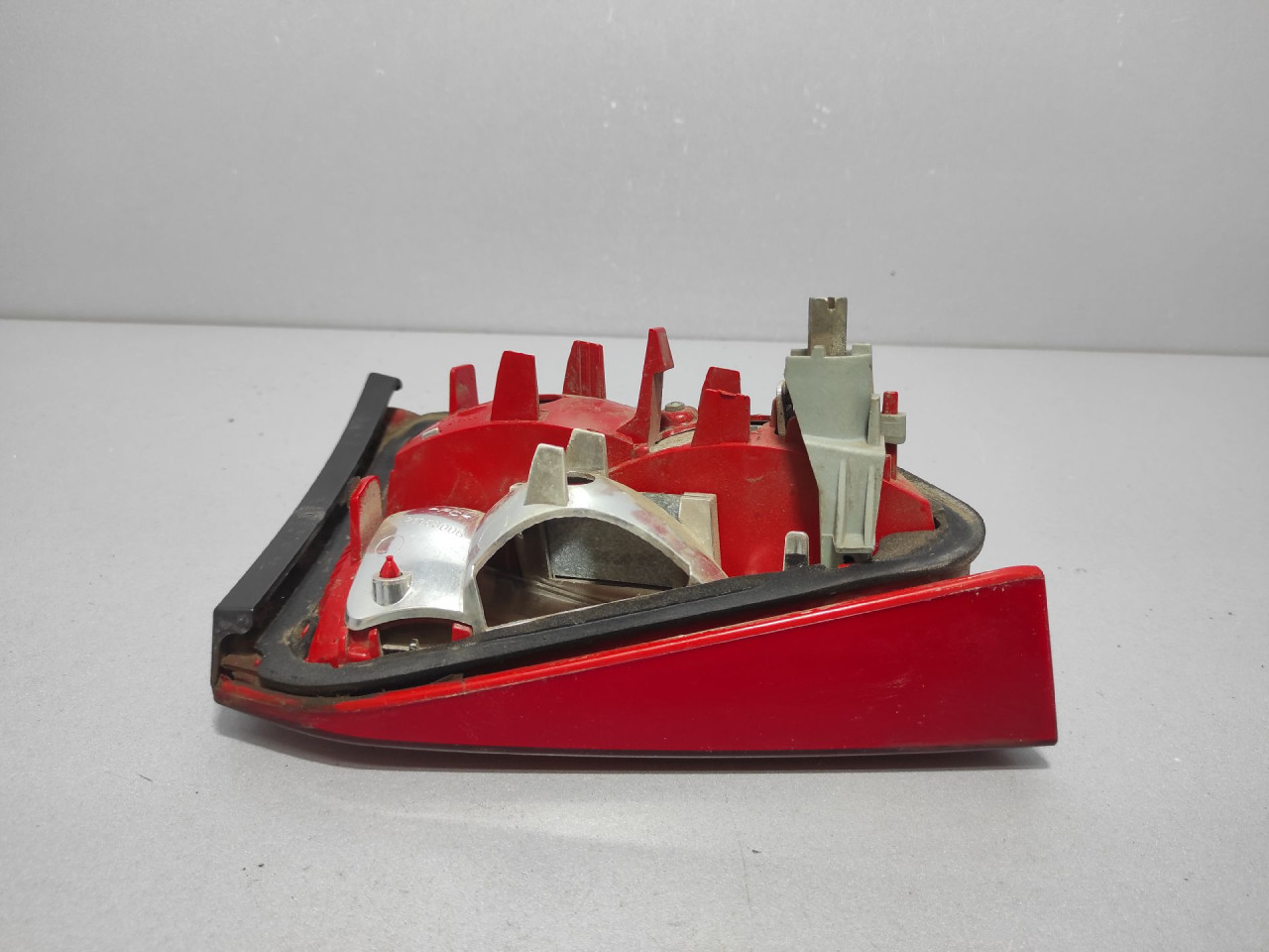 STOP SVJETLO AUDI A4 (B8) > 07-11 21968002