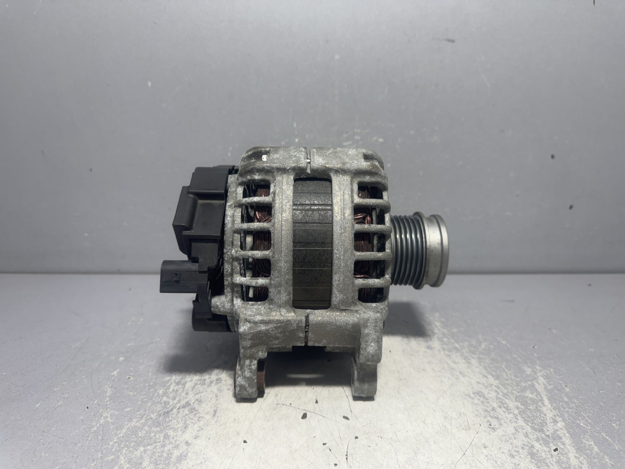 DIJELOVI ALTERNATOR VW POLO > 21- 05E903027A
