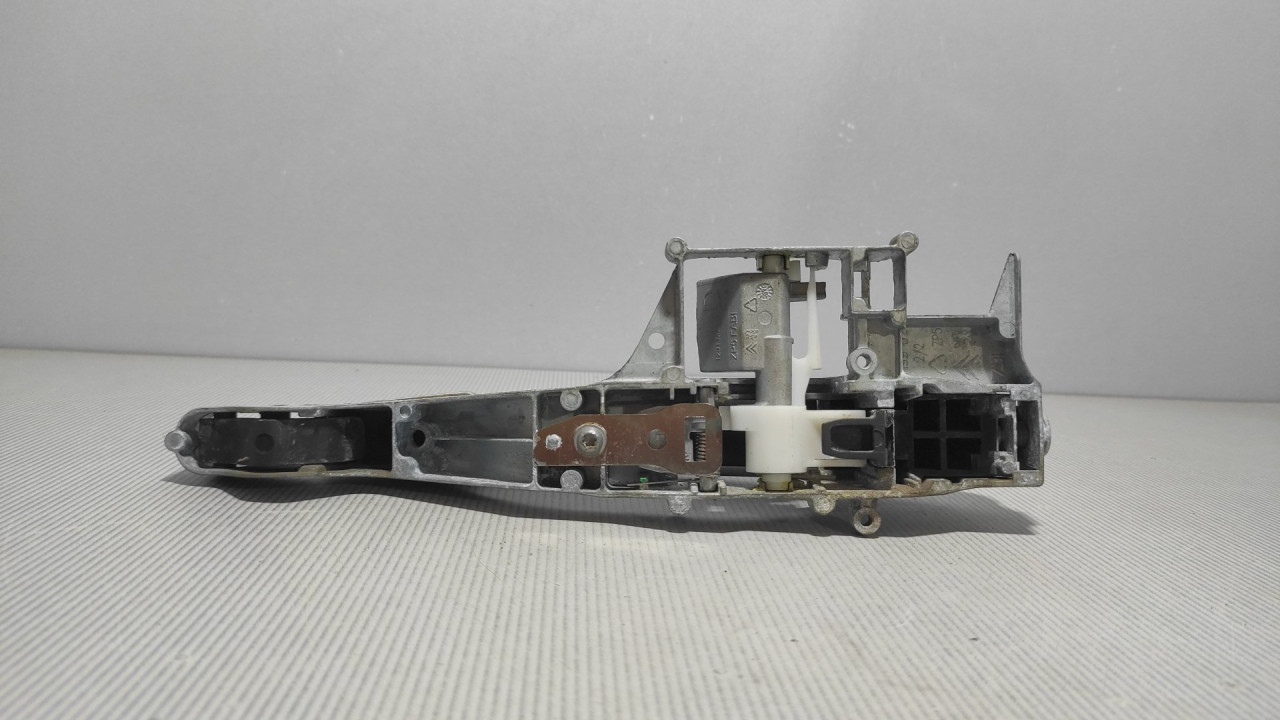 DIJELOVI RUCKA VRATA CITROEN C5 > 08-10 9680168580