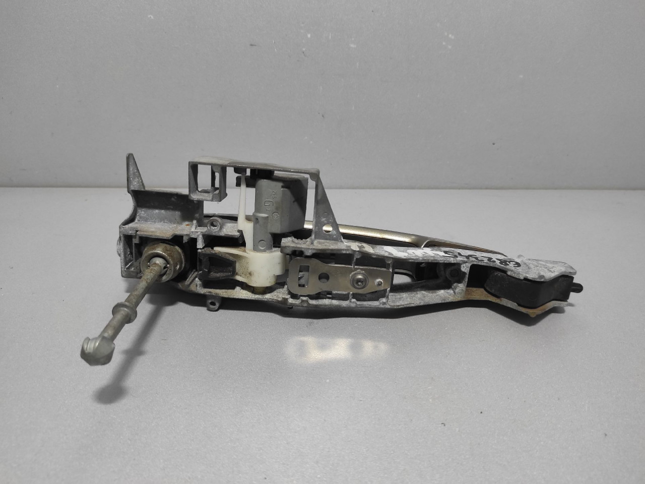 RUCKA VRATA PEUGEOT 3008 > 09-13 9684560080