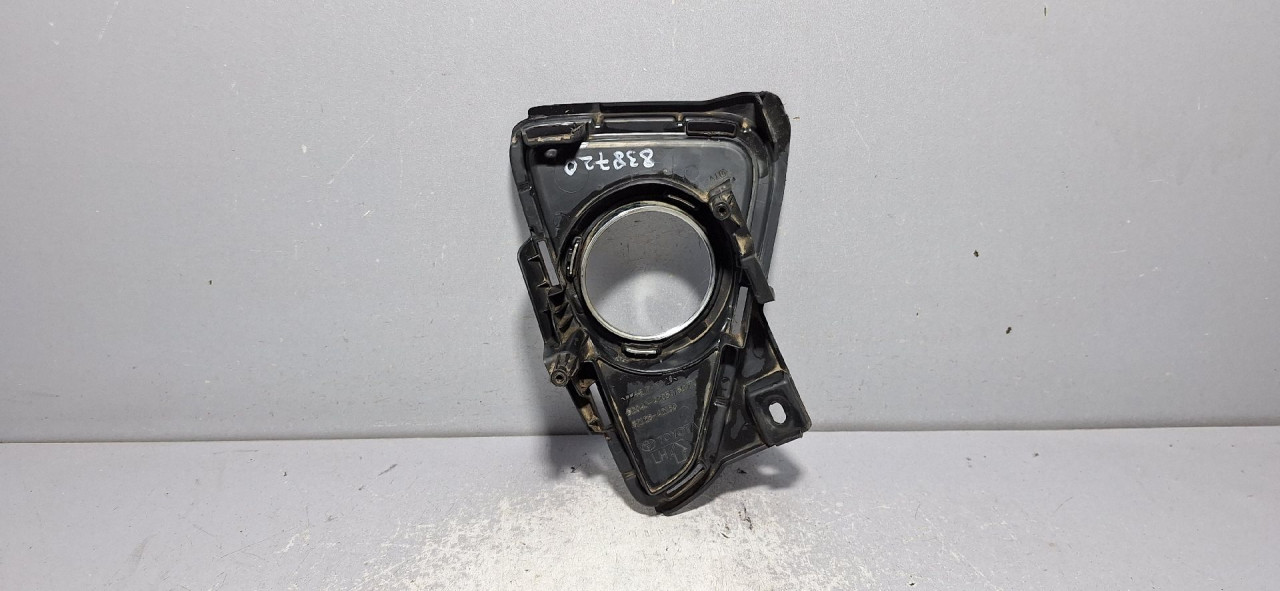 DIJELOVI PLASTIKA BRANIKA TOYOTA RAV 4 > 15-18 5212842160