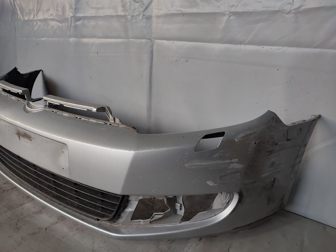 DIJELOVI BRANIK VW GOLF 6 > 08-12 5K0807221