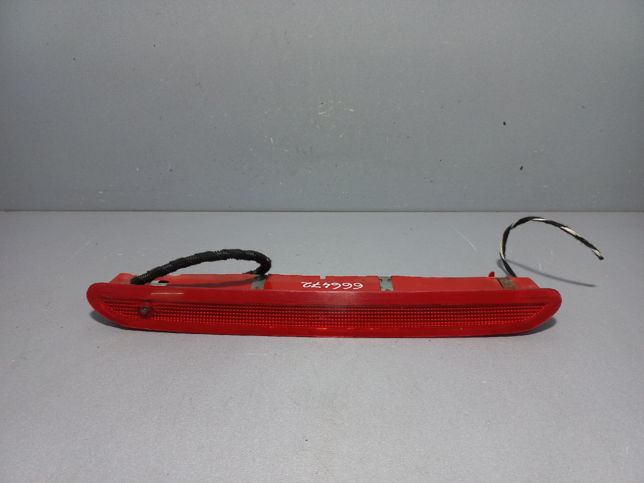 TRECE STOP SVJETLO VW GOLF 6 > 08-12 5K0945087B