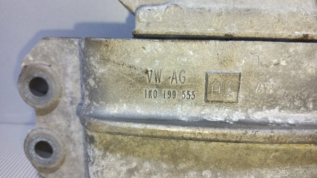 NOSAC MJENJACA VW PASSAT B7 > 10-14 1K0199555AC