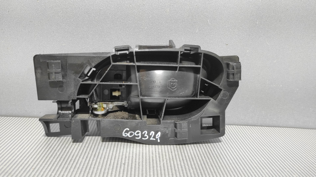 UNUTRASNJA RUCKA VRATA PEUGEOT 2008 > 13-16 96555516VV