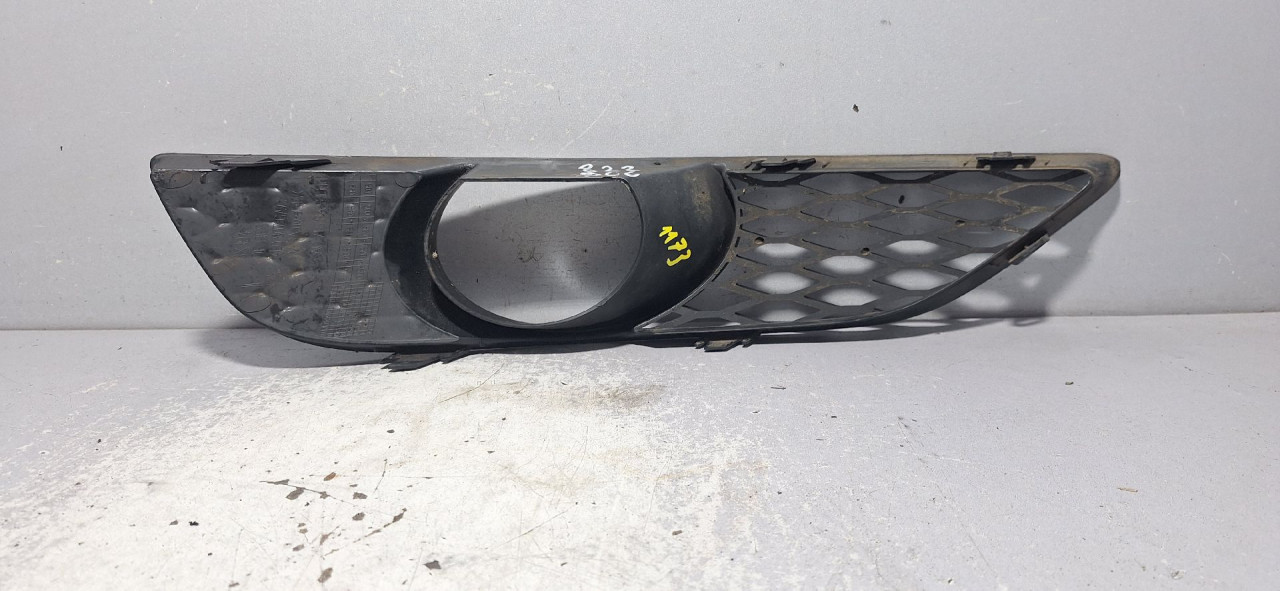RESETKA BRANIKA AUDI Q7 (4L) > 09-15 4L0807675C