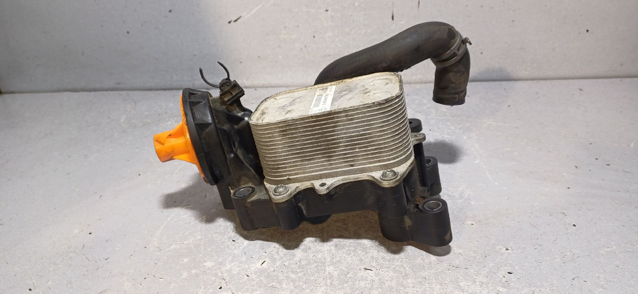 HLADNJAK ULJA SKODA FABIA > 14- 03L117021C