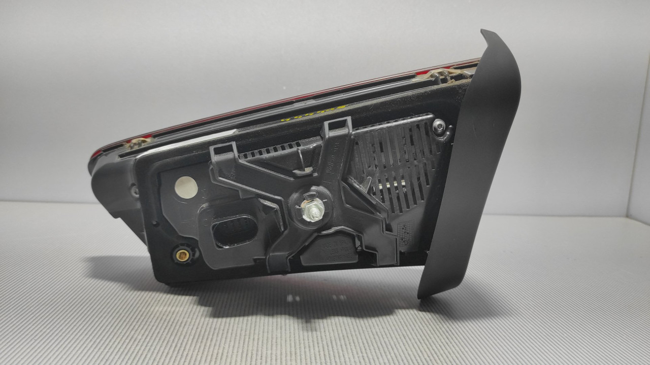 STOP SVJETLO AUDI A6 4G > 14-18 4G5945093E