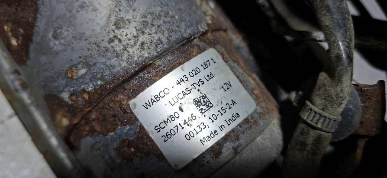 DIJELOVI KOMPRESOR AUDI A6 4G > 14-18 3.0 4G0616005D