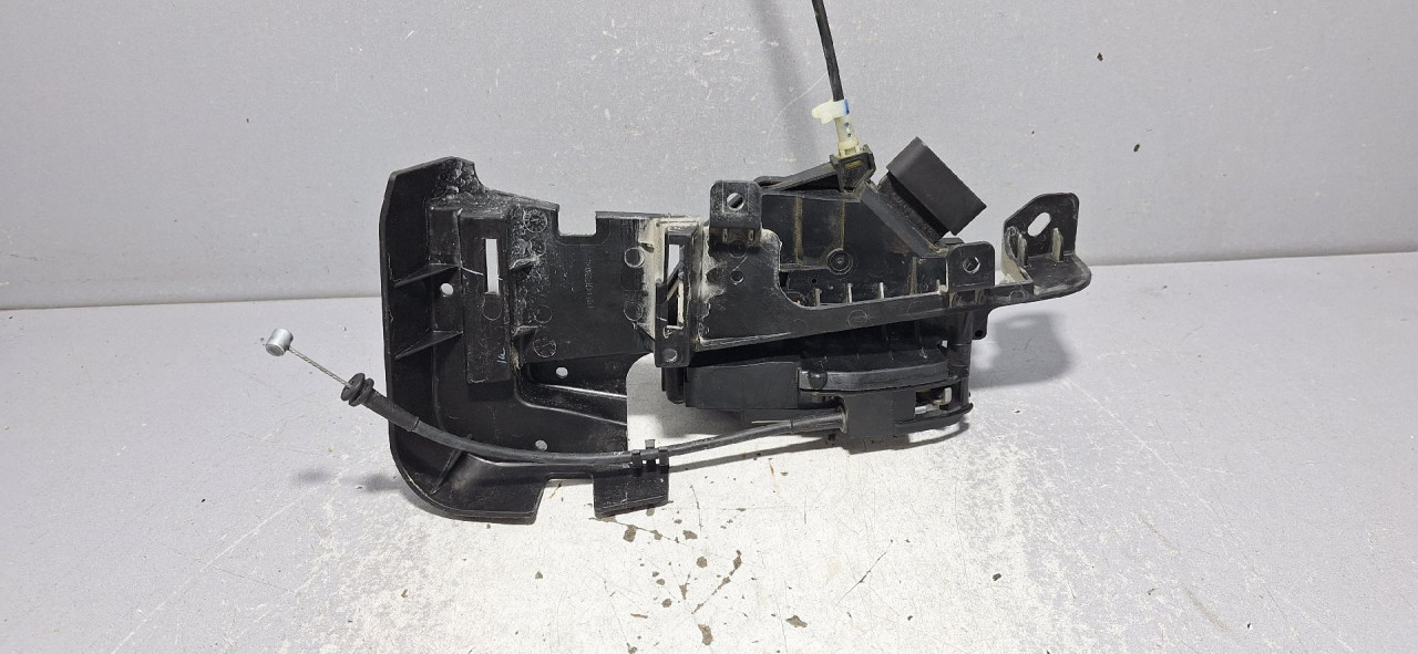 DIJELOVI BRAVA VRATA FORD RANGER > 16- CM5AA21812DB