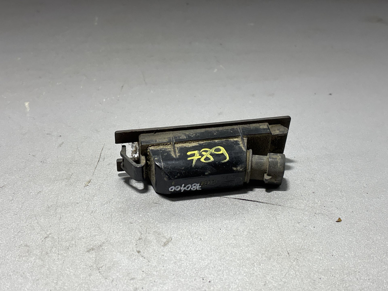 RASVJETA TABLICA OPEL INSIGNIA > 14-16 13251936