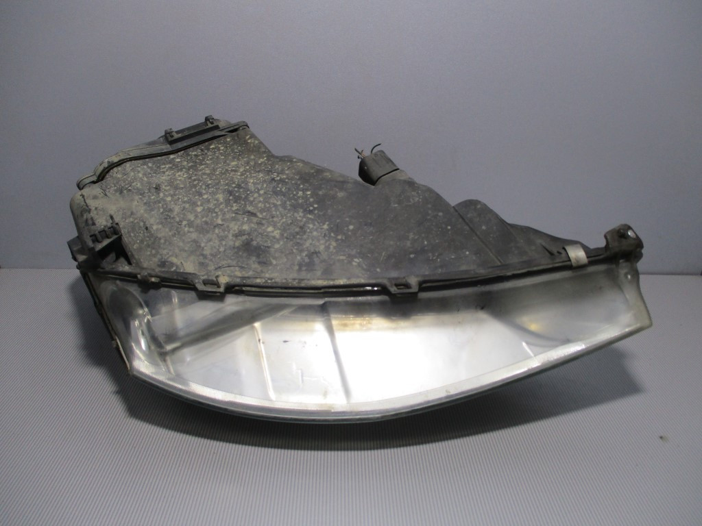 DIJELOVI FAR FORD FOCUS > 01-05 FD424013