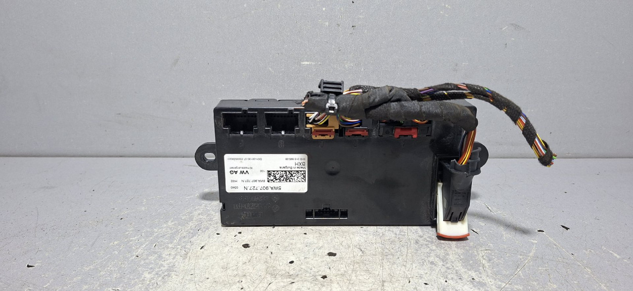 DIJELOVI ELEKTRONIKA MODUL SKODA OCTAVIA > 19- 2.0 5WA907727N