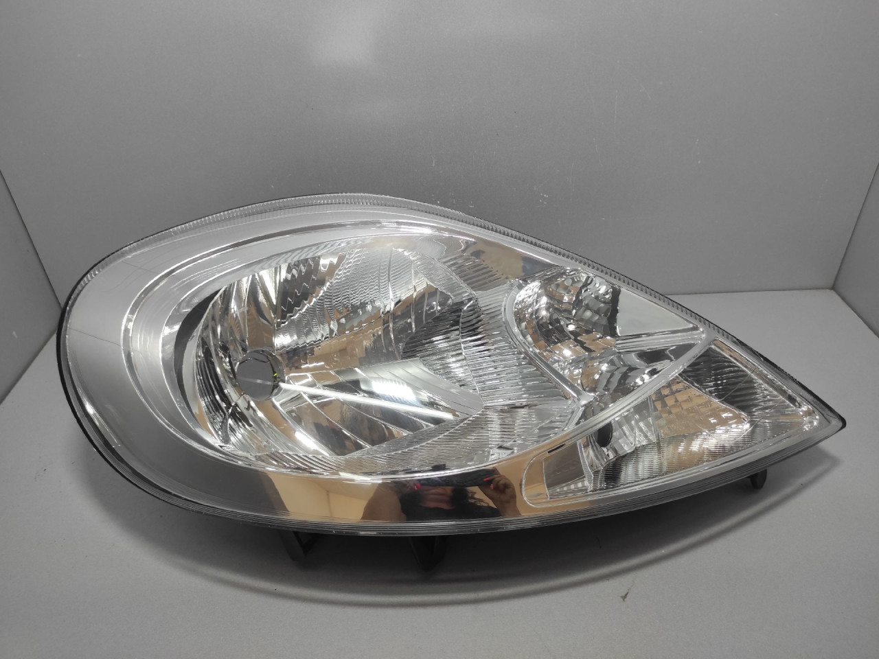 DIJELOVI FAR RENAULT TRAFIC > 07-14 20B099B