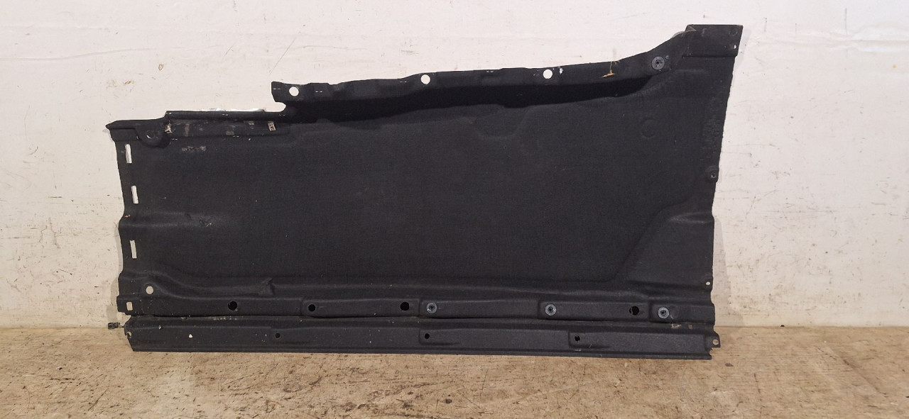 PODNA ZASTITA AUDI Q5 (FY) > 17 - 20  80A825207