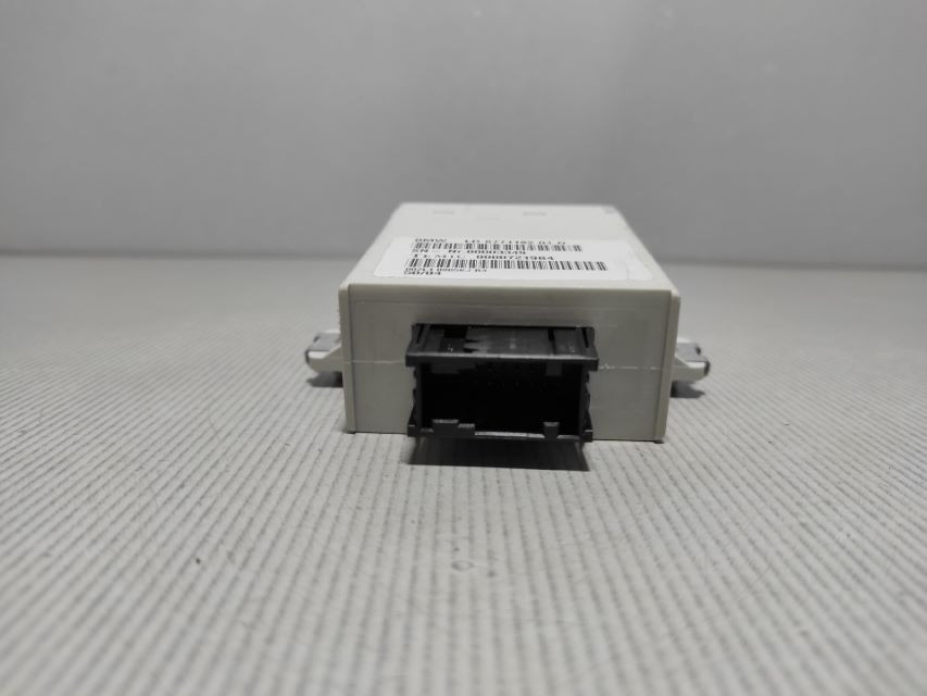 ELEKTRONIKA MODUL BMW SERIJA 3 (E90/E91) > 05-08 677118