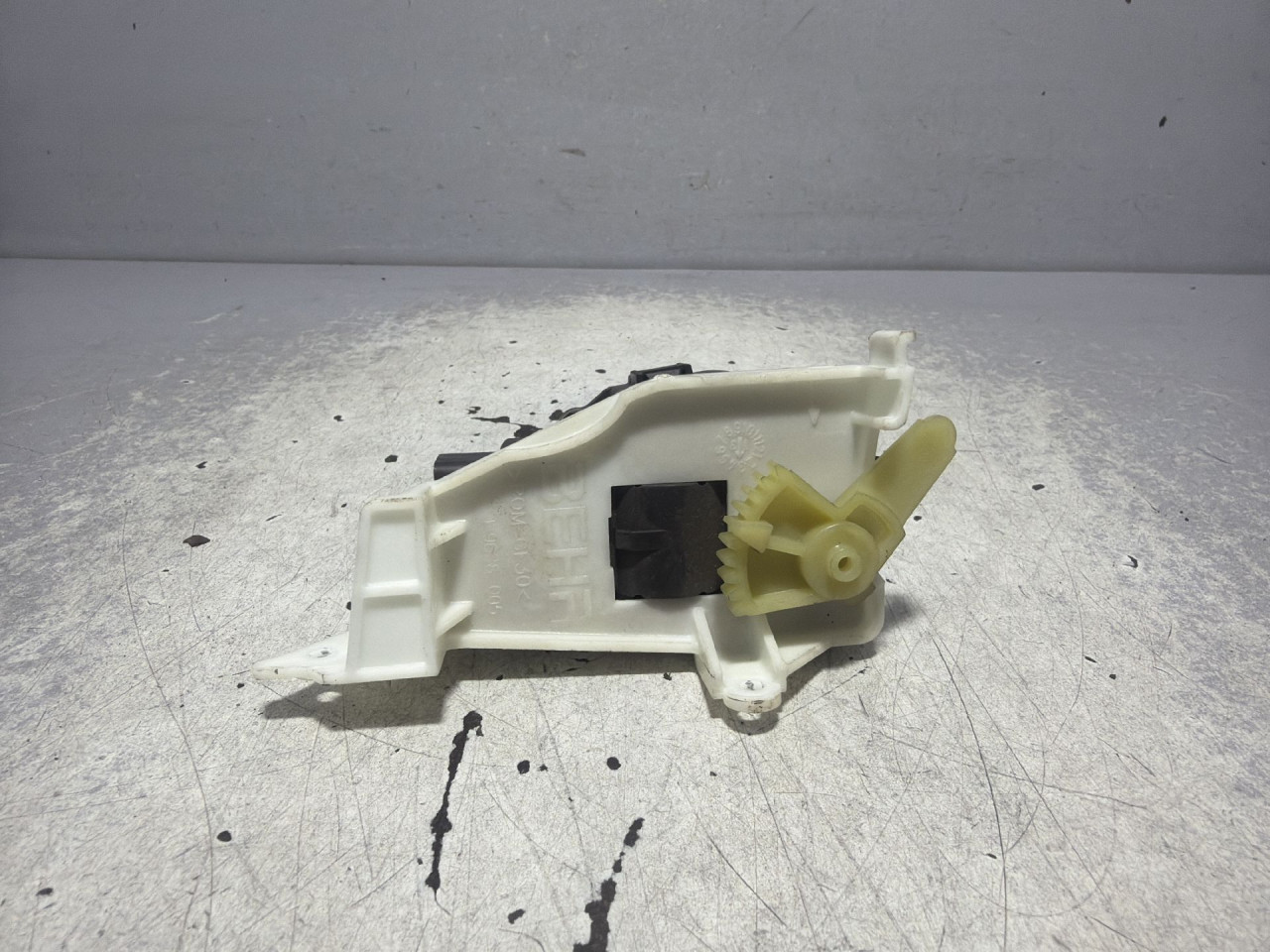 DIJELOVI MOTORIC KLAPNE AUDI A4 (B8) > 12-15 K9749006
