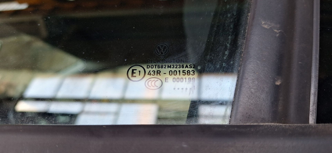 DIJELOVI STAKLO VW POLO > 09-14 1.2